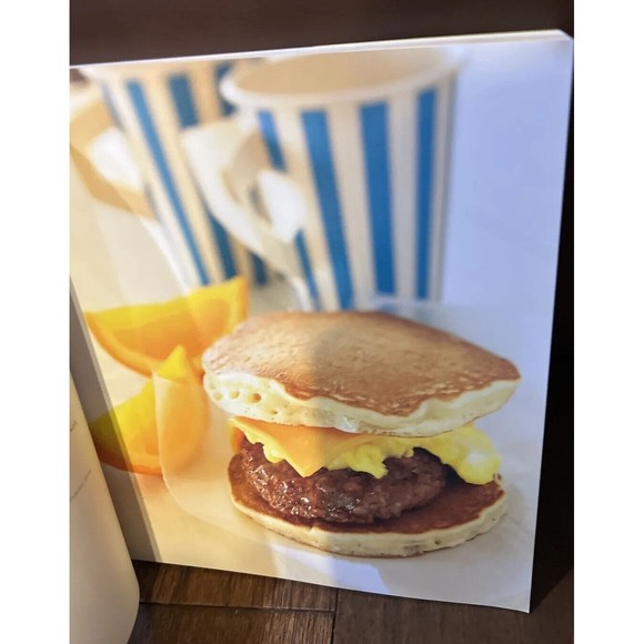 Betty Crocker Best Bisquick Cookbook - Picture 3 of 8